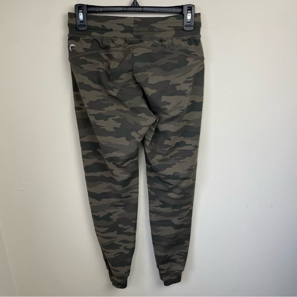 Zyia Green Camo Unwind Joggers - Picture 10 of 11